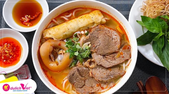 Tour Huế | Thưởng Thức Ẩm Thực Phố Huế (Ngồi xích lô)