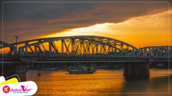Tour Huế | Thưởng Thức Ẩm Thực Phố Huế (Ngồi xích lô)