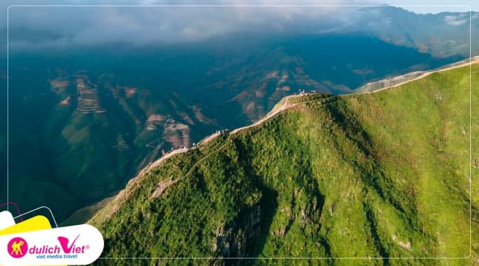Tour Tà Xùa 2N1Đ | Săn Mây Trên Đỉnh Tà Xùa