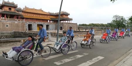 Tour Huế | Thưởng Thức Ẩm Thực Phố Huế (Ngồi xích lô)